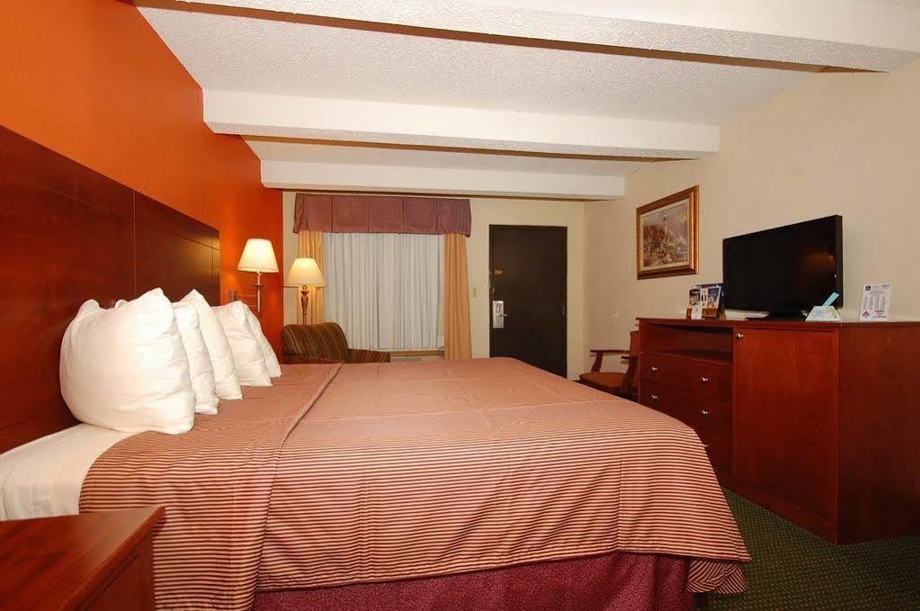 Best Western Montis Inn Saint Robert Exteriör bild